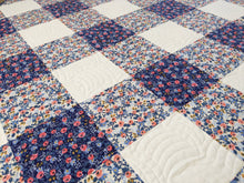 Load image into Gallery viewer, Quilt - Gingham