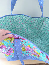 Load image into Gallery viewer, Altoona Tote - Large Tula Pink