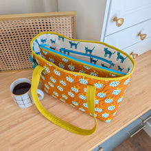 Load image into Gallery viewer, Divided Tablet Tote (Paper Pattern)

